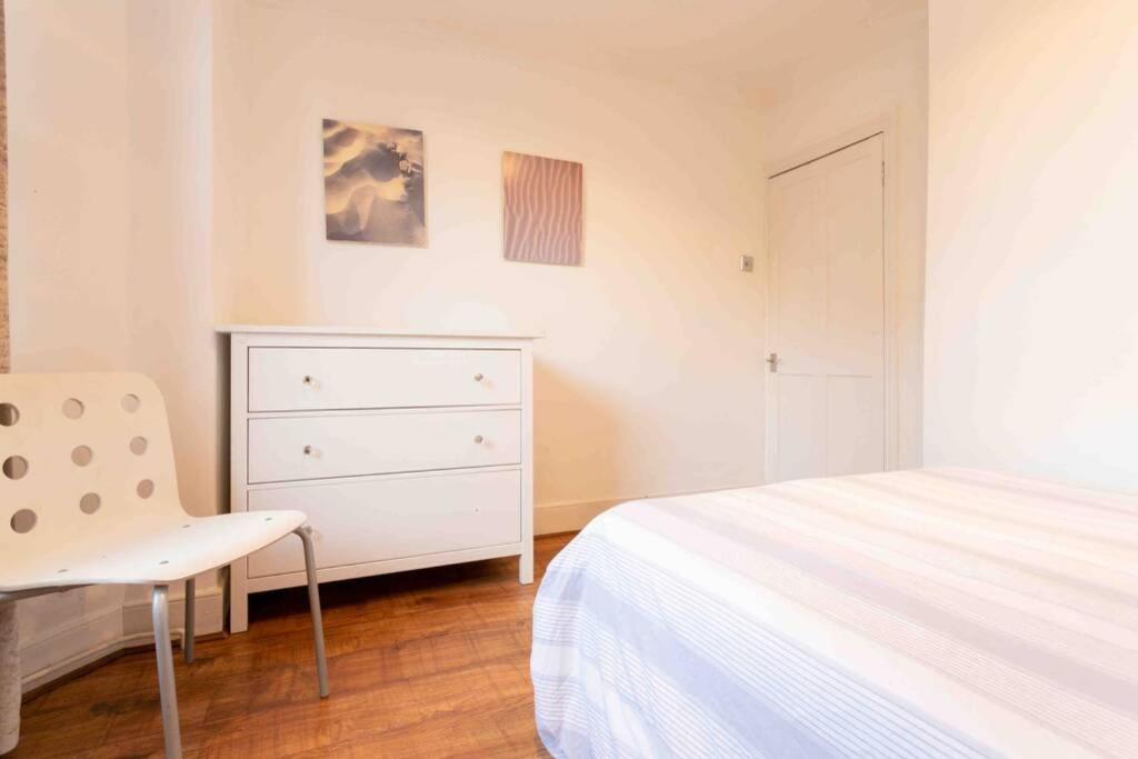 Large 3 Bedroom Modern Apartment Close To Central London Финчли Екстериор снимка