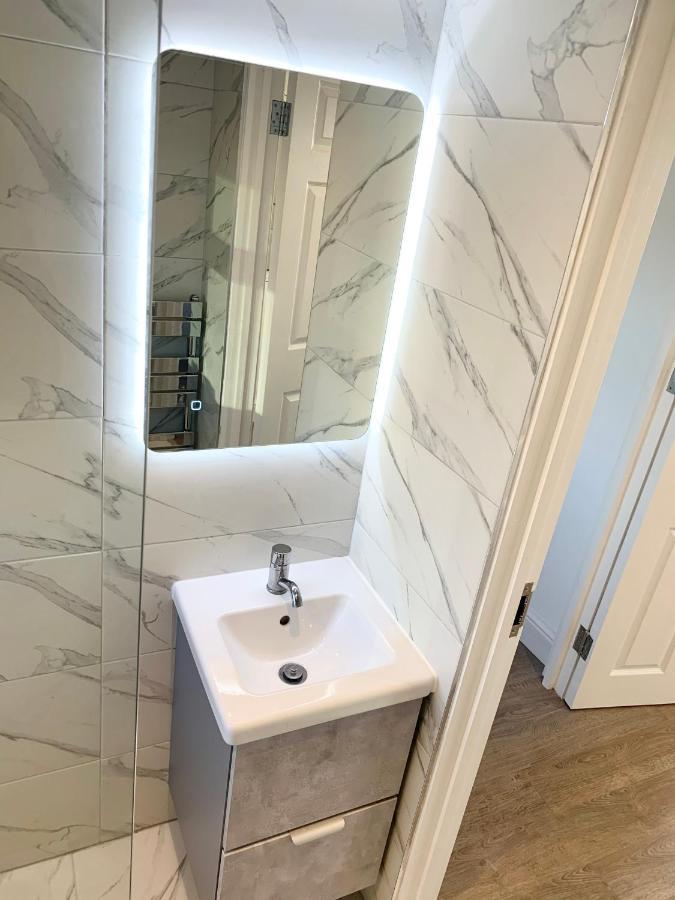 Large 3 Bedroom Modern Apartment Close To Central London Финчли Екстериор снимка